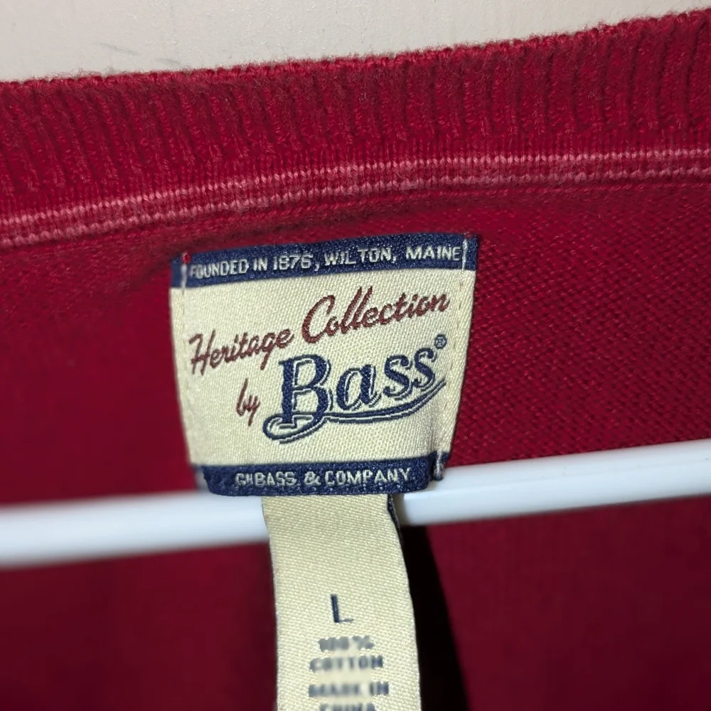 Bass Red Sweater Size Large
